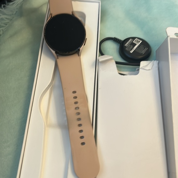 Samsung Galaxy Watch 4 - Picture 8 of 12